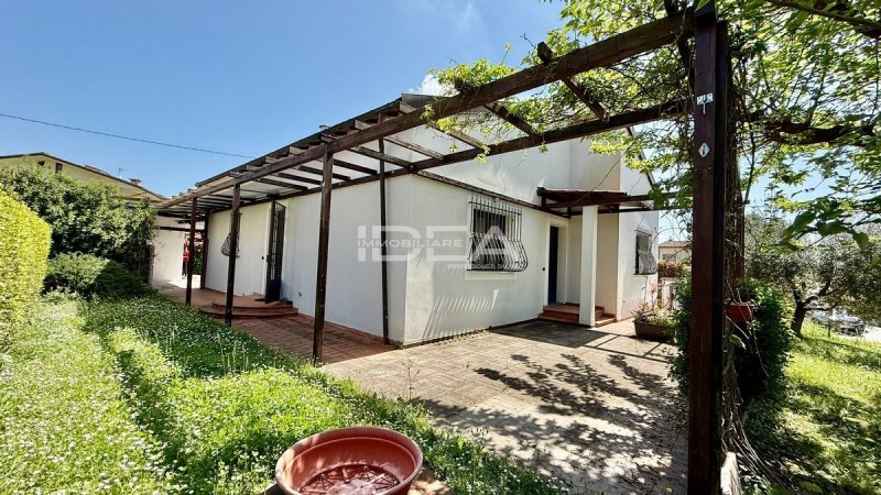 Villa in Porcari
